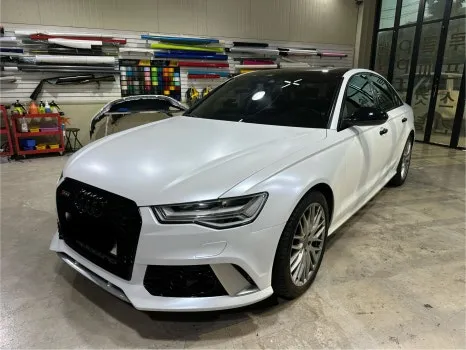 Audi A6のカーラッピング事例|サテンホワイトパール 施工写真 1-2
