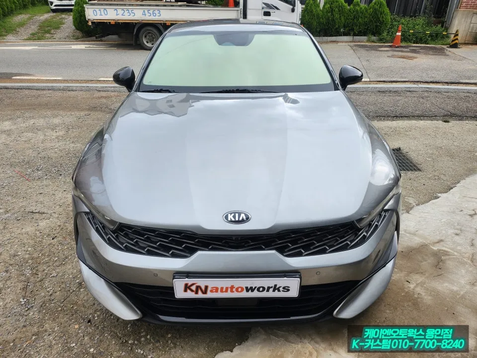 Kia K5のガラスコーティング事例｜費用目安と仕上がり 施工写真 2-1