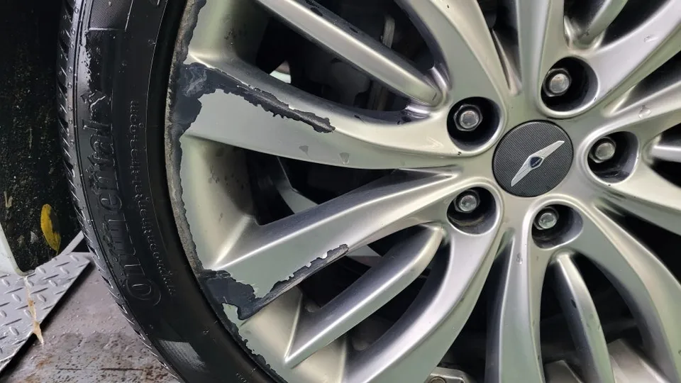 Genesis G80 wheel repair - Genesis G80 Wheel Repair & Painting Review photo 4