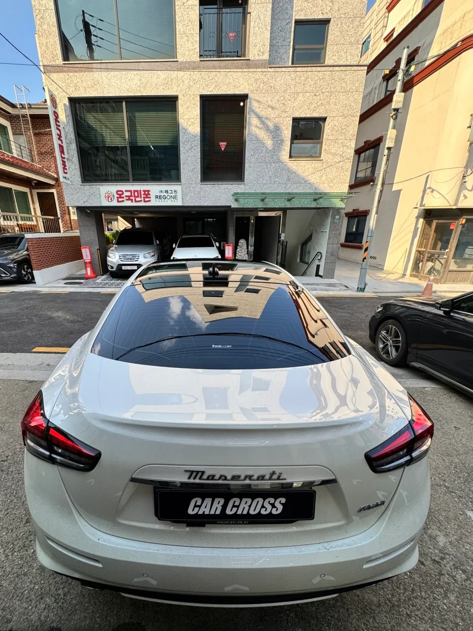 Maserati Ghibliのカーラッピング事例｜費用目安・仕上がり 施工写真 2-2