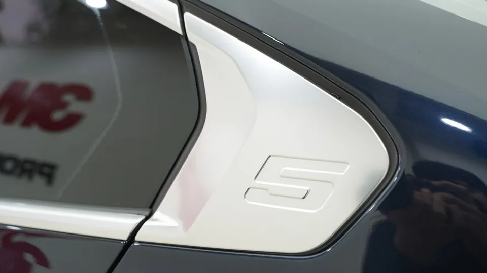 BMW 5 Seriesのカーフィルム施工事例|費用目安・仕上がり 施工写真 2-2