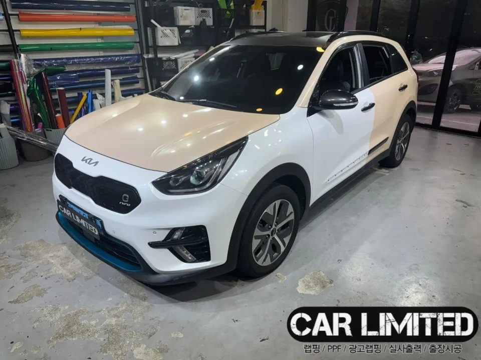 Kia Niroのカーラッピング事例｜費用目安・仕上がり 施工写真 2-3