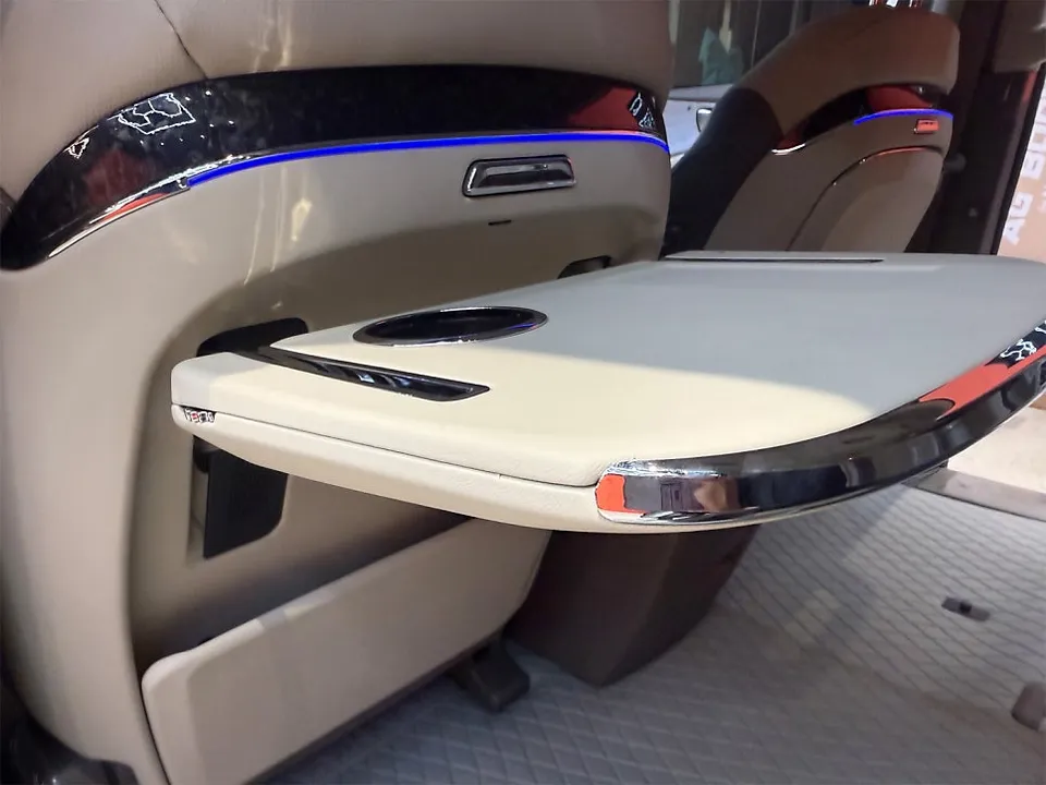 Kia Carnivalのカーフィルム施工事例｜断熱・スモーク効果 施工写真 2-2