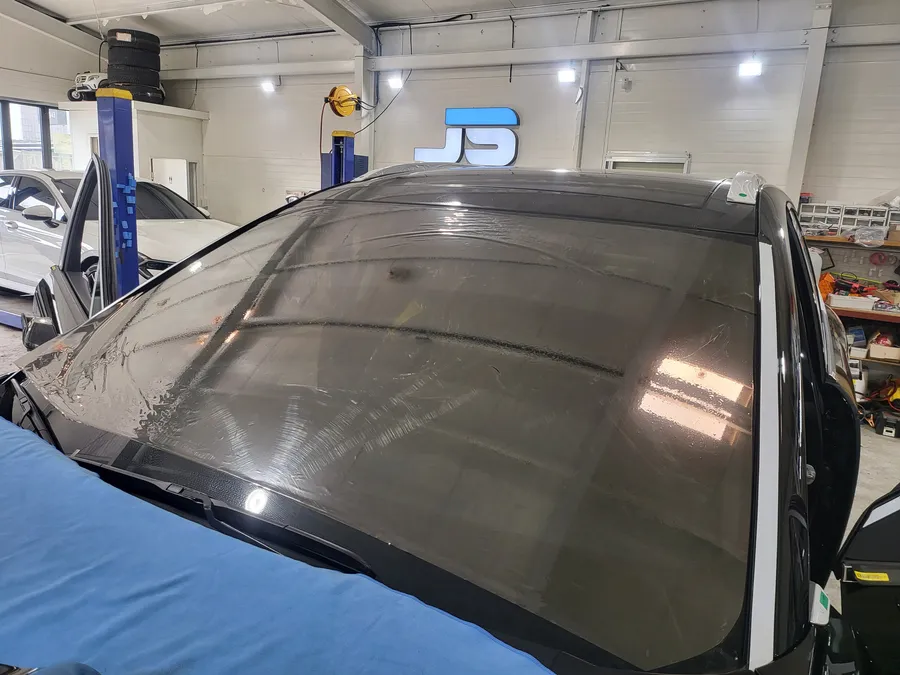 Hyundai IONIQ 9のカーフィルム施工事例|費用目安・仕上がり 施工写真 4-2