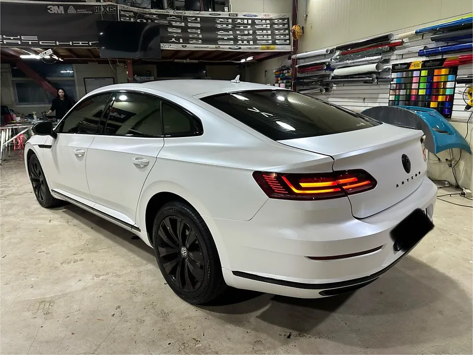 Volkswagen Arteonのカーラッピング事例 施工写真 3-2