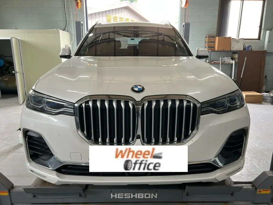 BMW X7のホイールリペア・塗装事例 施工写真 1-1