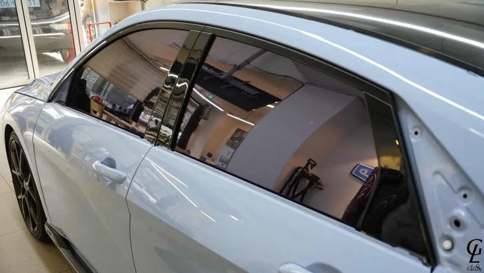 Hyundai Elantra Nのカーラッピング事例 施工写真 2-2