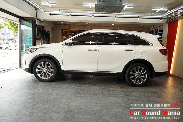 Kia Sorento MQ4 soundproofing - Kia Sorento MQ4 Soundproofing Review: Road Noise Reduction photo 3