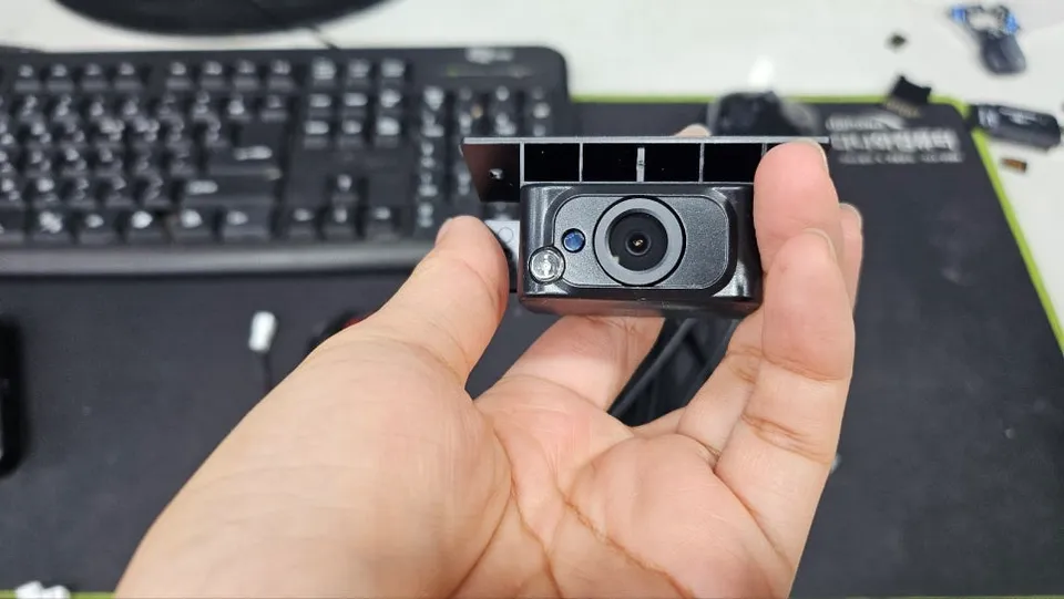 Genesis GV80 dash cam - Genesis GV80 Dash Cam Installation Review photo 4