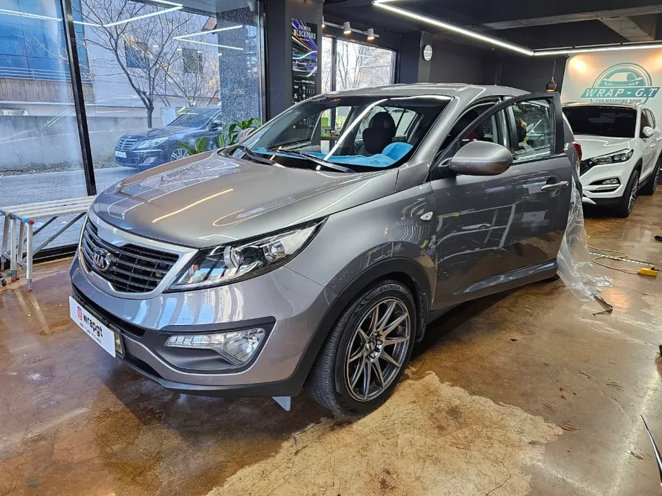 Kia Sportage Rのカーフィルム施工事例｜費用目安・仕上がり 施工写真 1-2