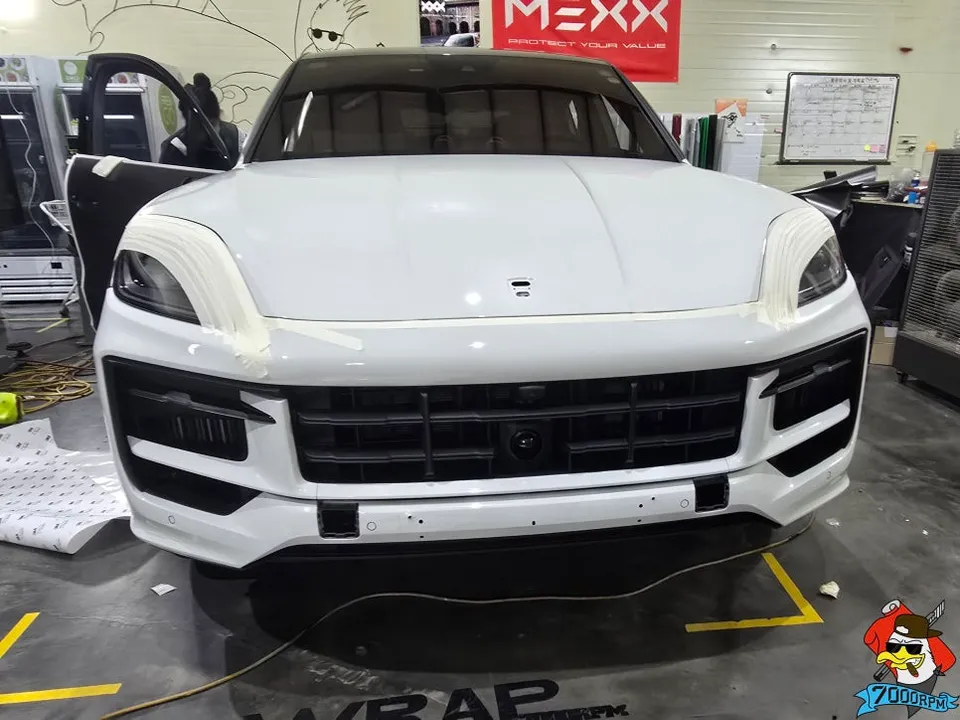 Porsche Cayenne vinyl wrap - Porsche Cayenne Vinyl Wrap Review — 3M Satin Dark Gray Transforma photo 4