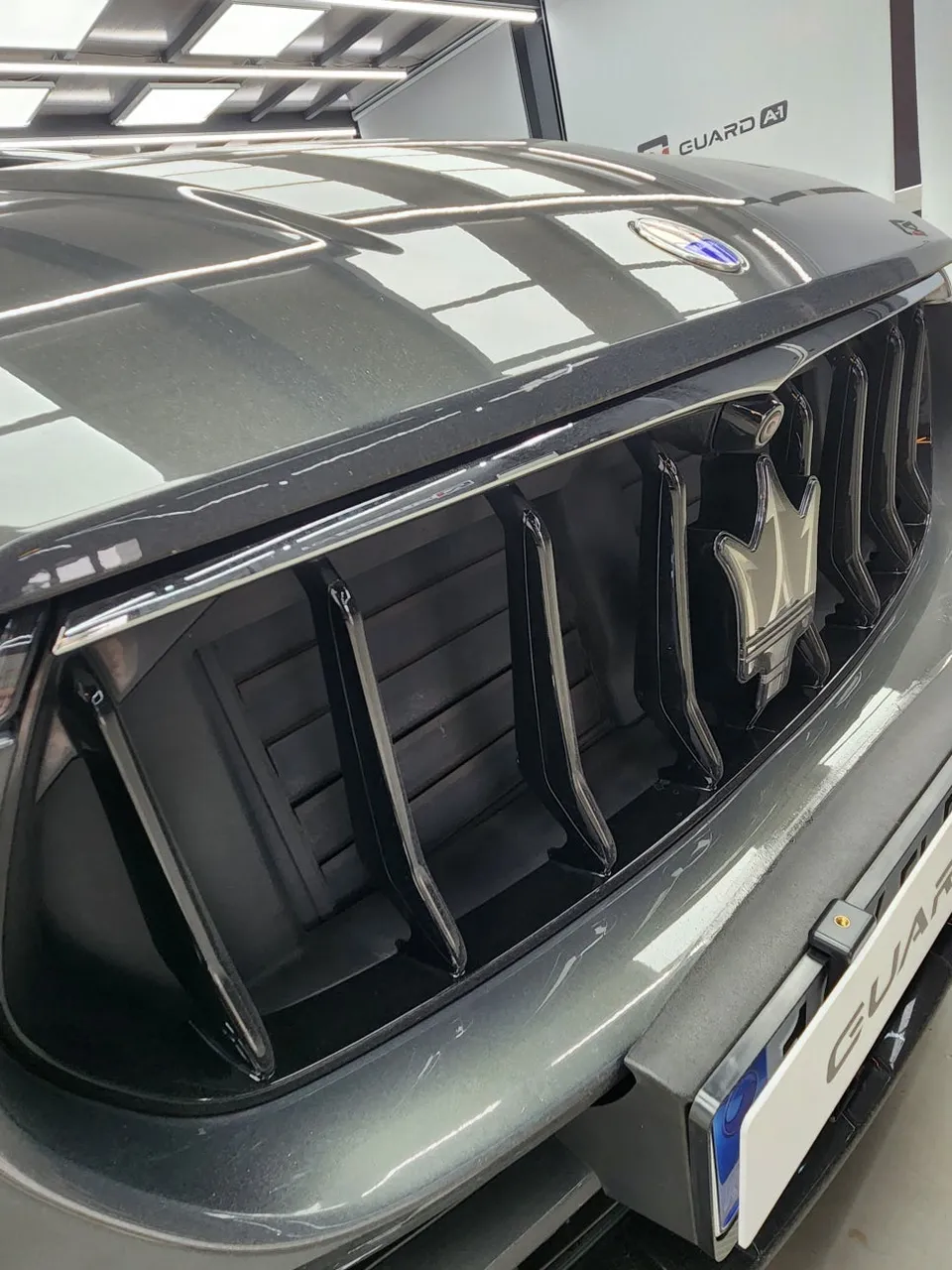 Maserati Levanteのカーラッピング事例 施工写真 5