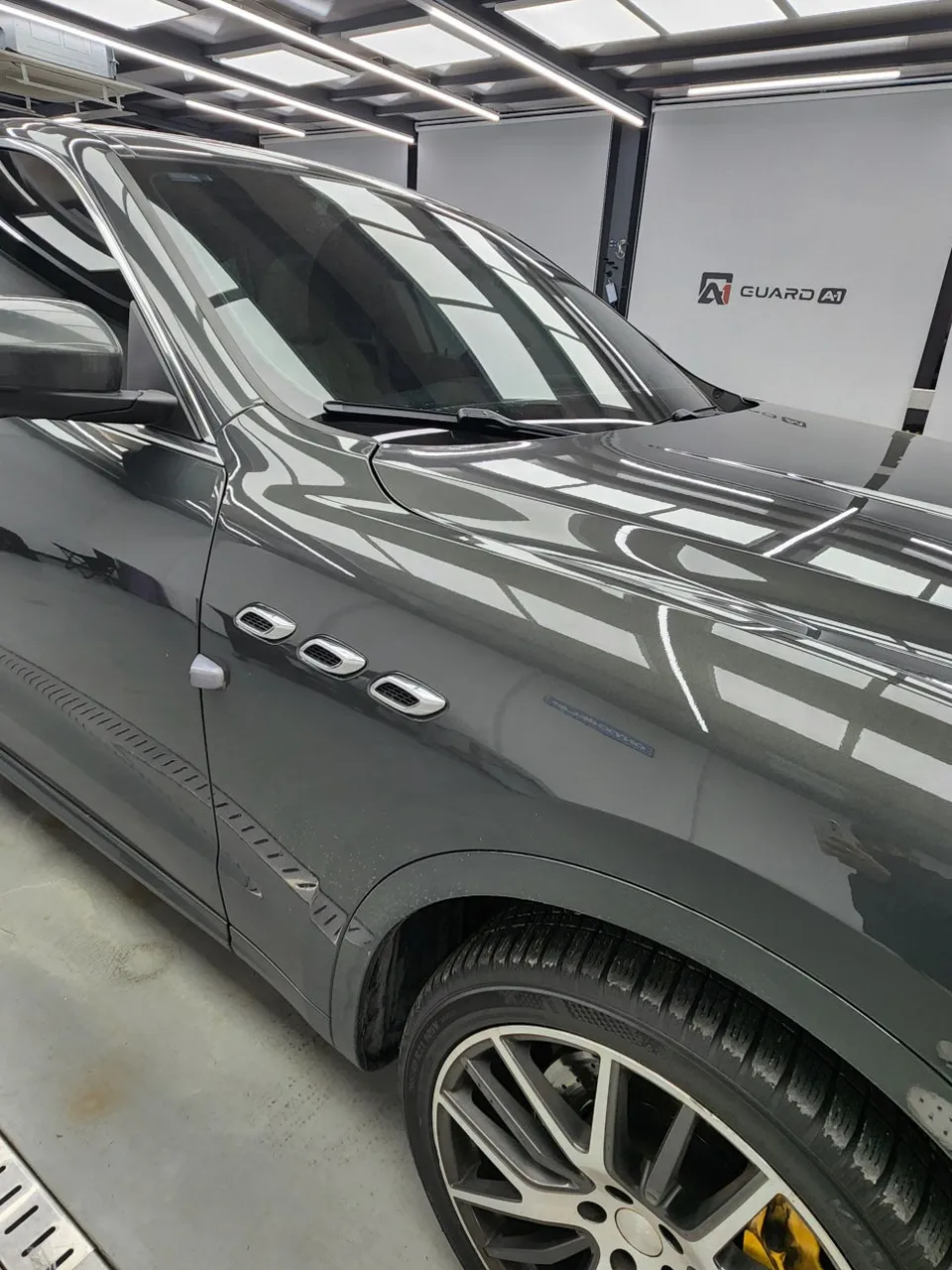 Maserati Levanteのカーラッピング事例 施工写真 6