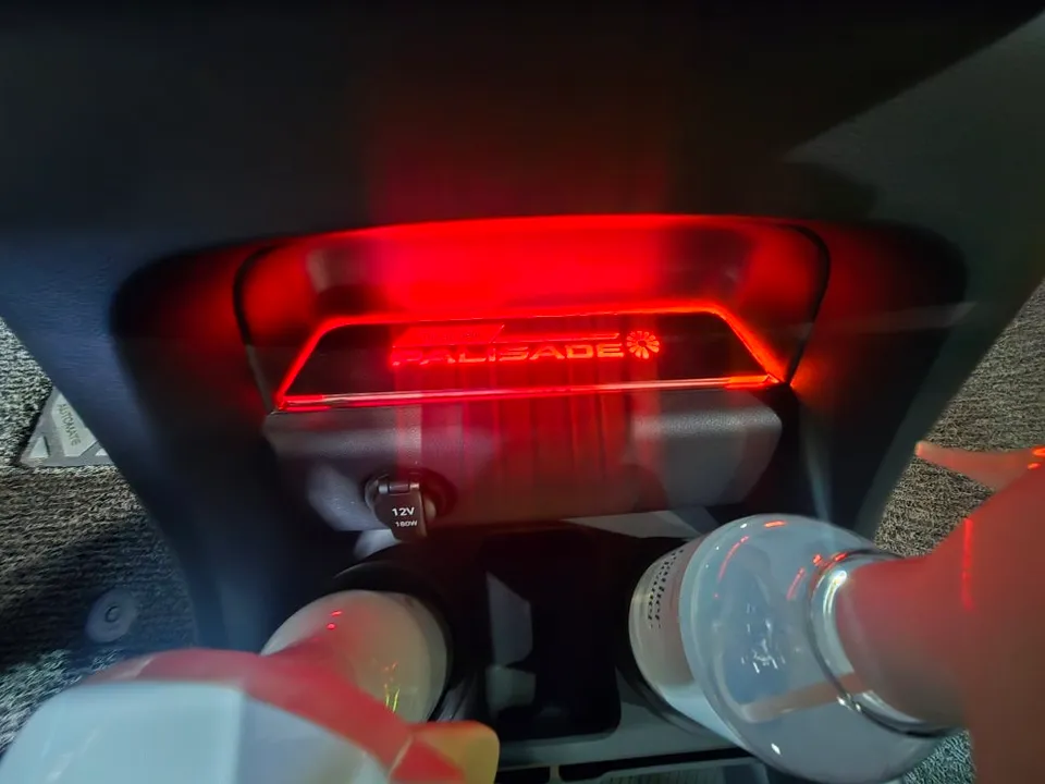Hyundai Palisade LX3 ambient lighting - Hyundai Palisade Ambient Lighting Review — Enhanced Interior Mood photo 4