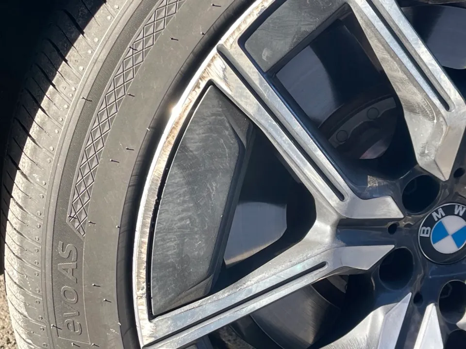 BMW i7 G70 wheel repair - BMW i7 G70 Wheel Refinishing Review — Diamond Cut Restoration photo 6