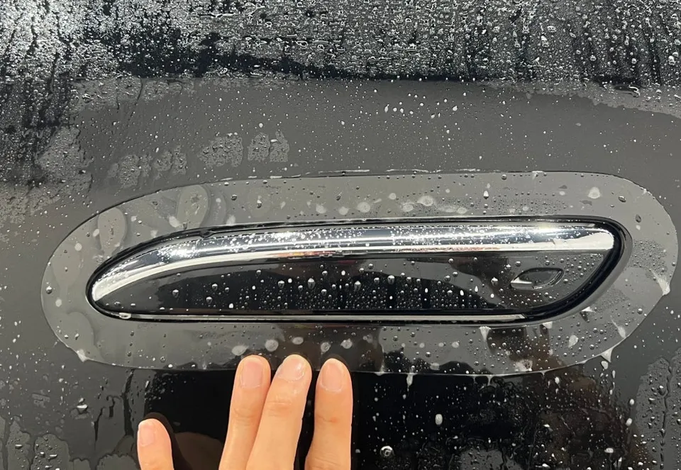 メルセデス・ベンツ Eクラス W213 PPF施工事例|費用目安・仕上がり 施工写真 1-3