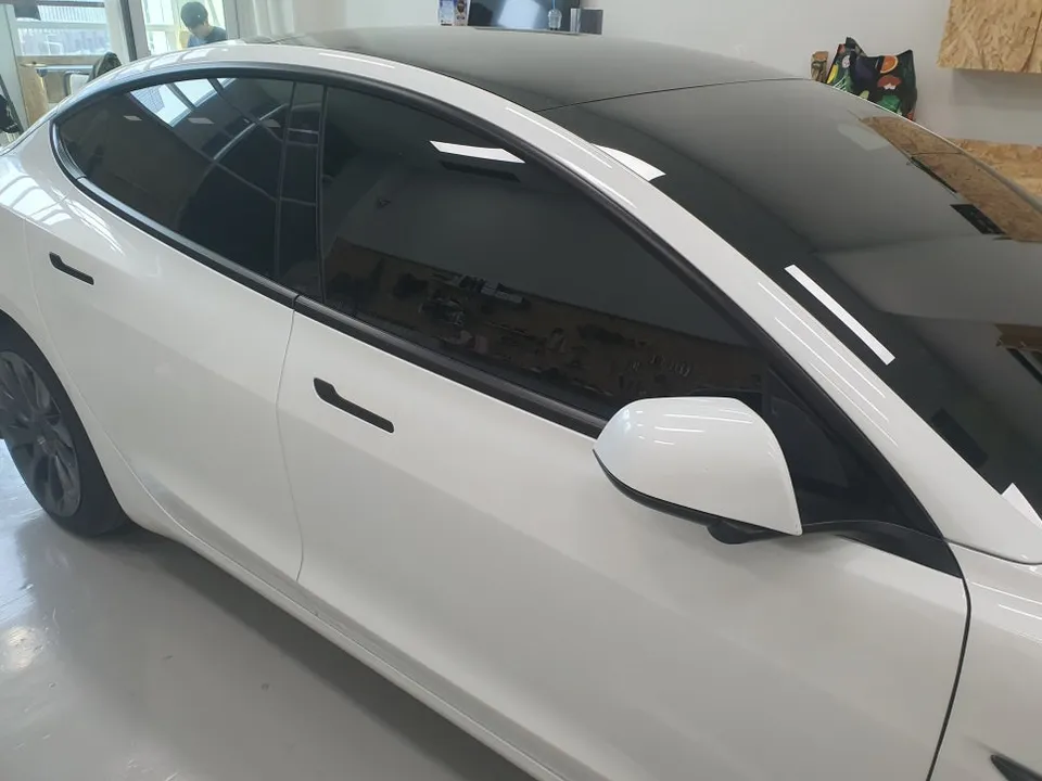 Tesla Model 3 vinyl wrap - Tesla Model 3 Filler Gradient Wrap Review — Enhanced Aesthetics photo 4