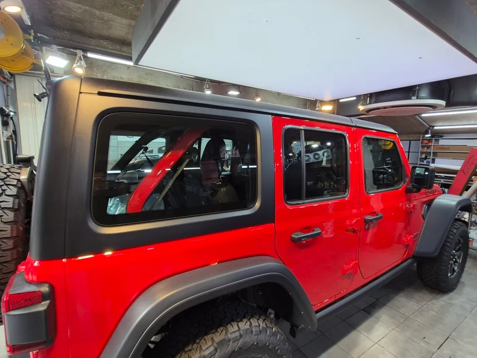 Jeep Wrangler Rubiconのカーフィルム施工事例｜費用目安・仕上がり 施工写真 2-2