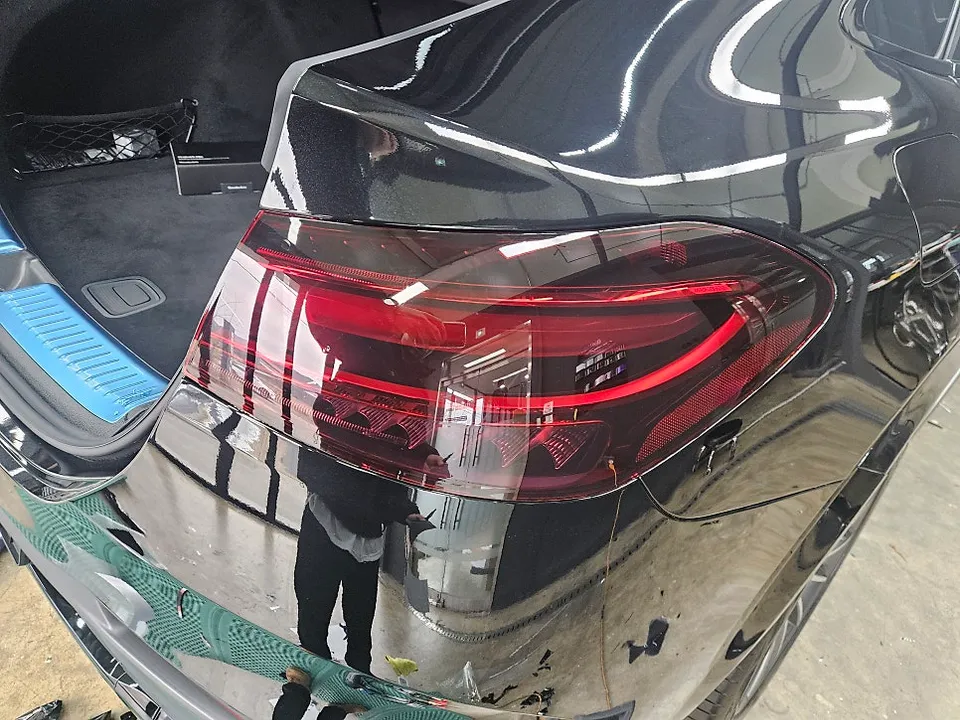 Mercedes-Benz GLE Coupeのカーラッピング事例|費用目安・仕上がり 施工写真 3-2