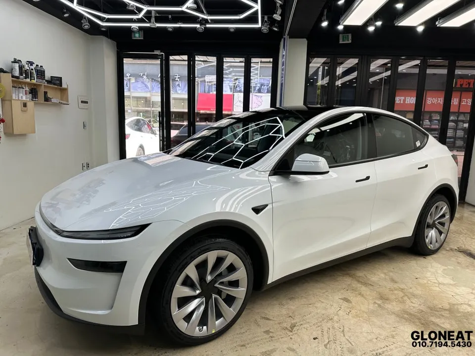 Tesla Model Yのカーフィルム施工事例|費用目安・仕上がり 施工写真 2-1