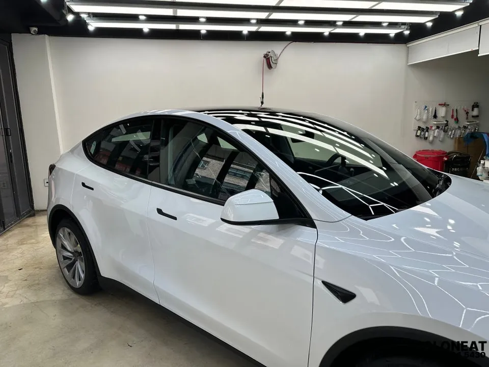 Tesla Model Yのカーフィルム施工事例|費用目安・仕上がり 施工写真 3-1