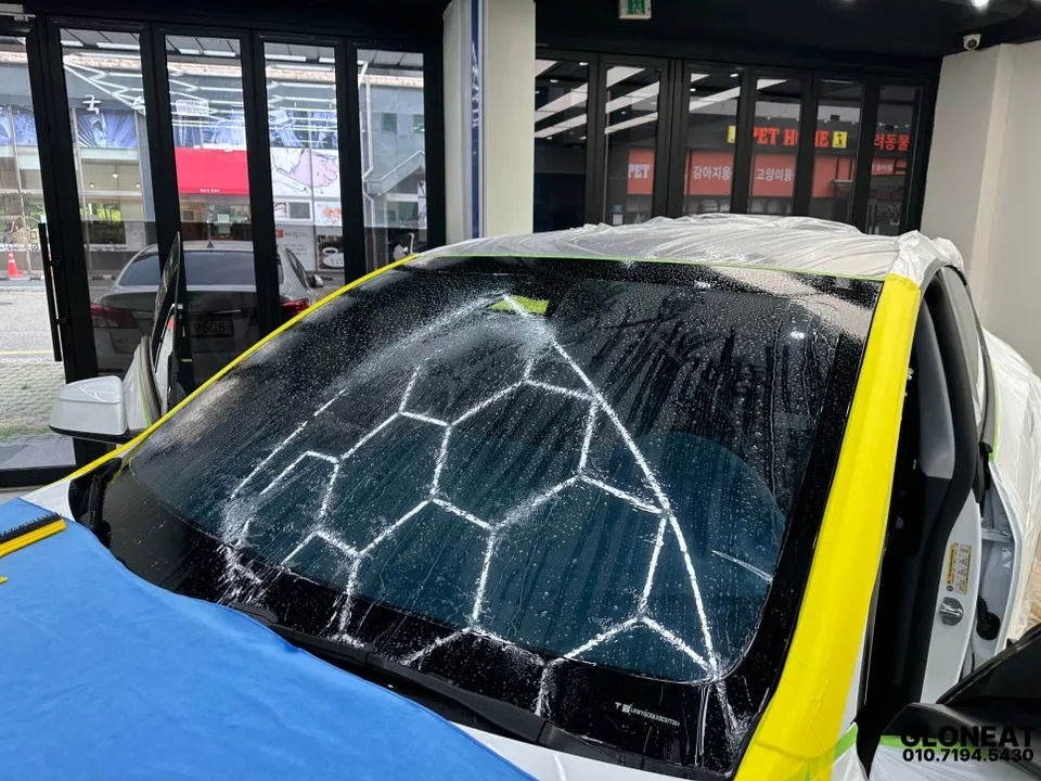 Tesla Model Yのカーフィルム施工事例|費用目安・仕上がり 施工写真 3-2