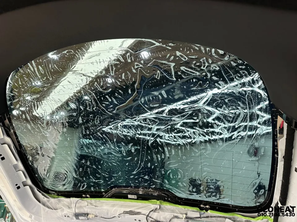 Tesla Model Yのカーフィルム施工事例|費用目安・仕上がり 施工写真 2-3