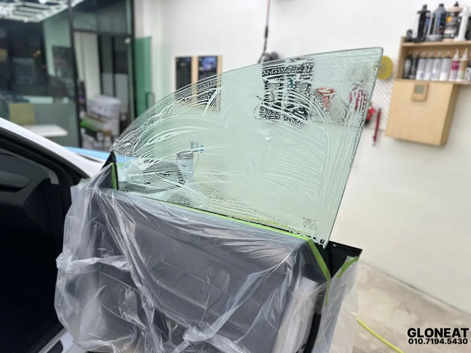 Tesla Model Yのカーフィルム施工事例|費用目安・仕上がり 施工写真 3-3
