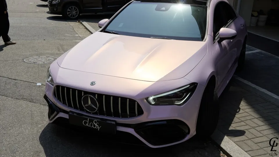Mercedes-Benz CLA 200のカーラッピング事例｜サクラピンク 施工写真 1-1