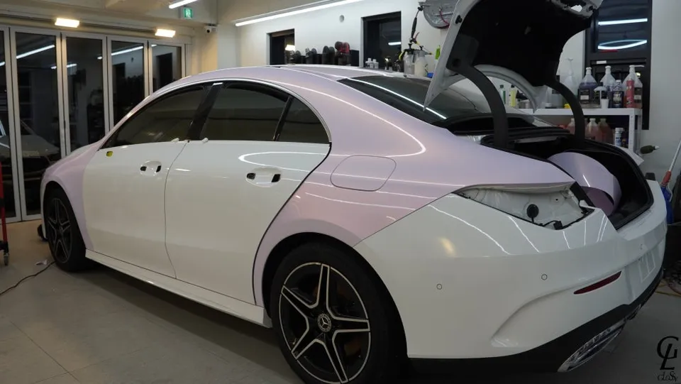Mercedes-Benz CLA 200のカーラッピング事例｜サクラピンク 施工写真 3-3