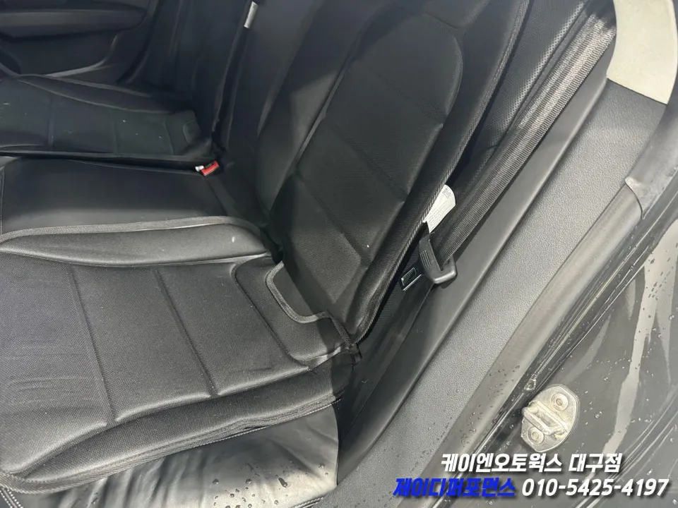 Mercedes-Benz AMG GT interior customization - Mercedes-Benz AMG GT Interior Customization: Yellow Seatbelt Upgr photo 4