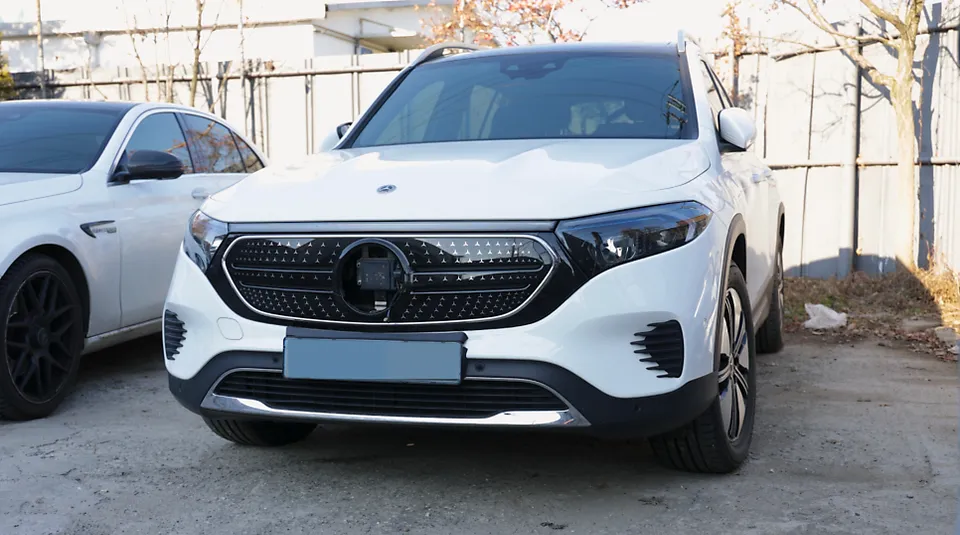 Mercedes-Benz EQB X243 surround view camera review