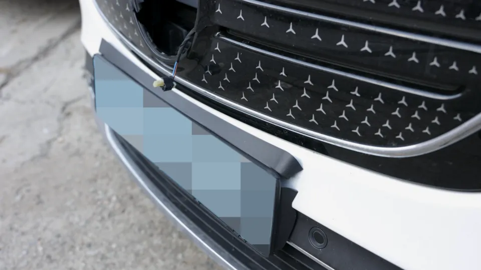 Mercedes-Benz EQB X243 surround view camera - Mercedes-Benz EQB Surround View Camera Installation photo 4