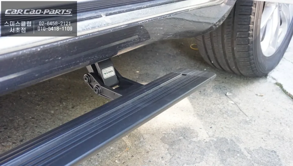 Jeep Grand Cherokee body kit - Jeep Grand Cherokee Electric Side Steps Review — Enhanced Access photo 3