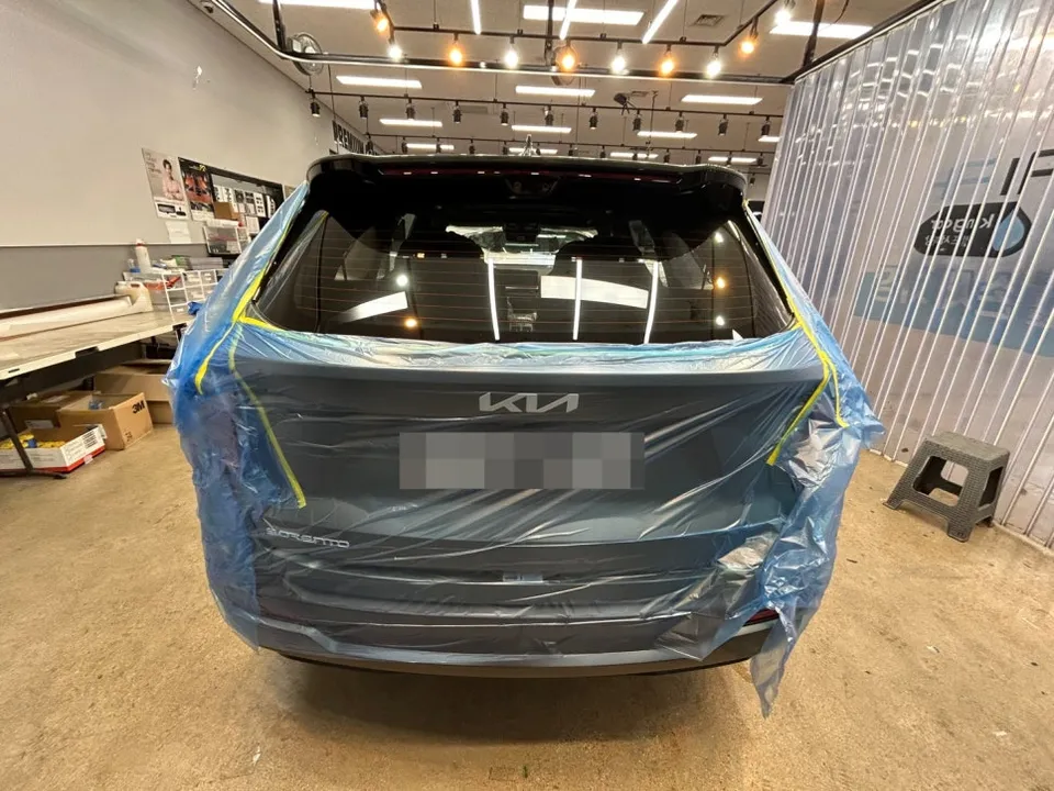 Kia Sorento MQ4のカーフィルム施工事例｜費用目安・仕上がり 施工写真 1-2