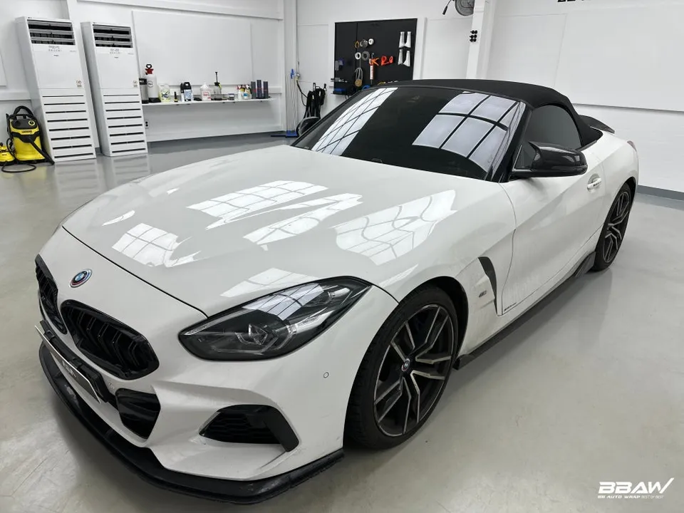 BMW Z4 G29のカーラッピング事例|費用目安・仕上がり 施工写真 1-1