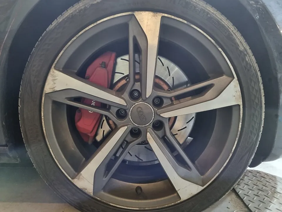 Audi S5 wheel repair - Audi S5 Wheel Repair & Refinishing Review — Diamond Cut Restored photo 5