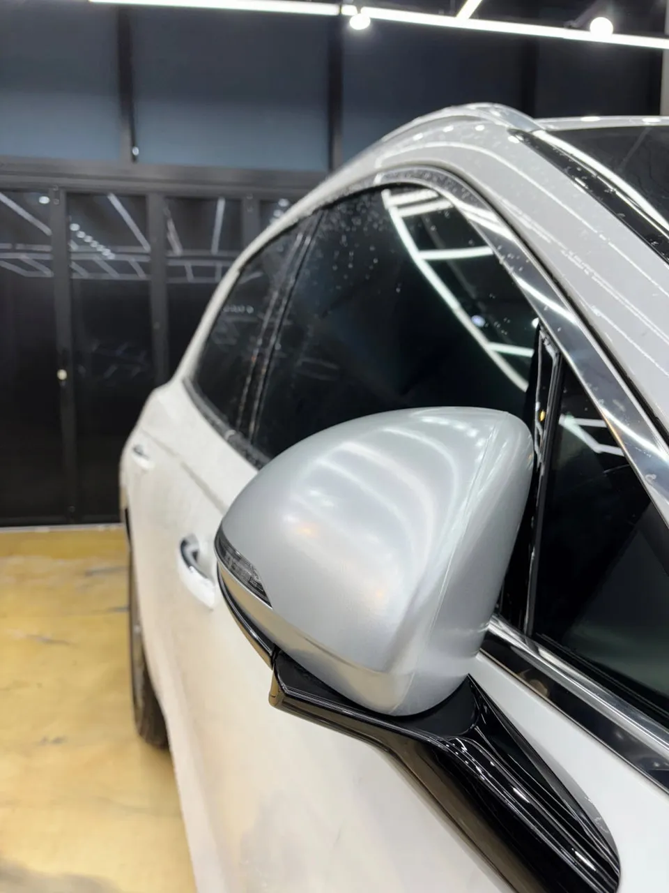 Genesis GV70 vinyl wrap - Genesis GV70 Vinyl Wrap Review — Side Mirror Accent photo 5