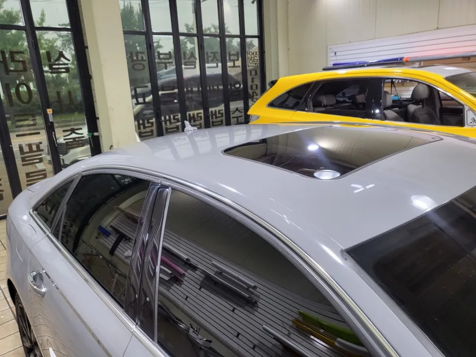 Audi A6のカーラッピング事例 施工写真 1-2