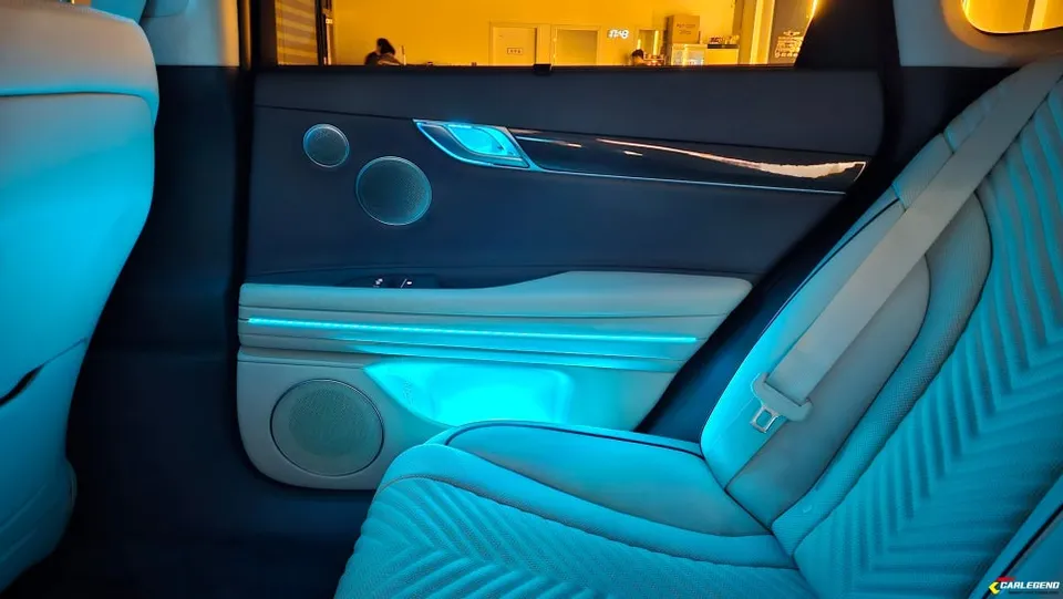 Genesis G80 RG3 ambient lighting - Genesis G80 Ambient Lighting Review - Enhanced Interior Mood photo 7