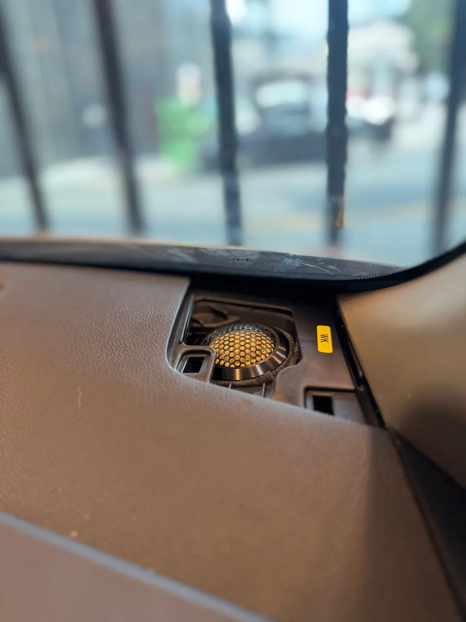 Kia Carnival car audio - Kia Carnival Speaker Upgrade Review: AVI G1 Sound photo 6
