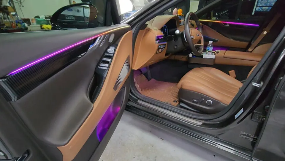 Genesis G80 ambient lighting installation result
