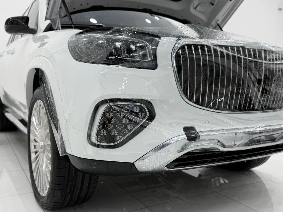 Mercedes-Benz Maybach PPF施工事例：デュオトーンの高級感 施工写真 1-3