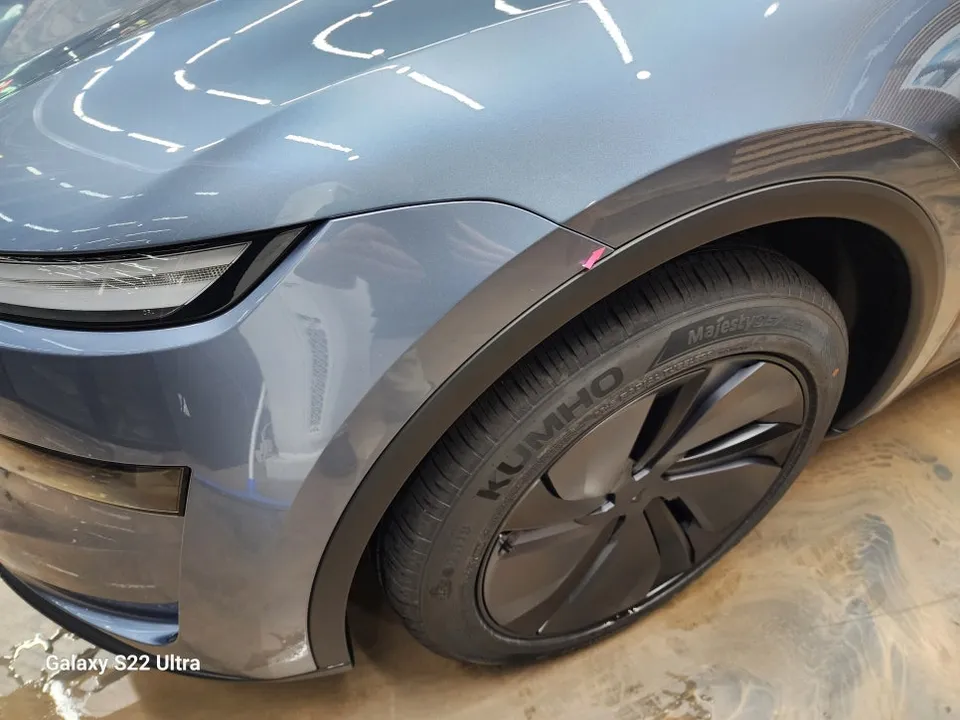 Tesla Model Y PPF施工事例|費用目安と仕上がり 施工写真 2-1