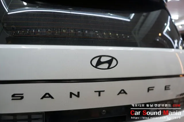 Hyundai Santa Fe MX5 car audio installation result