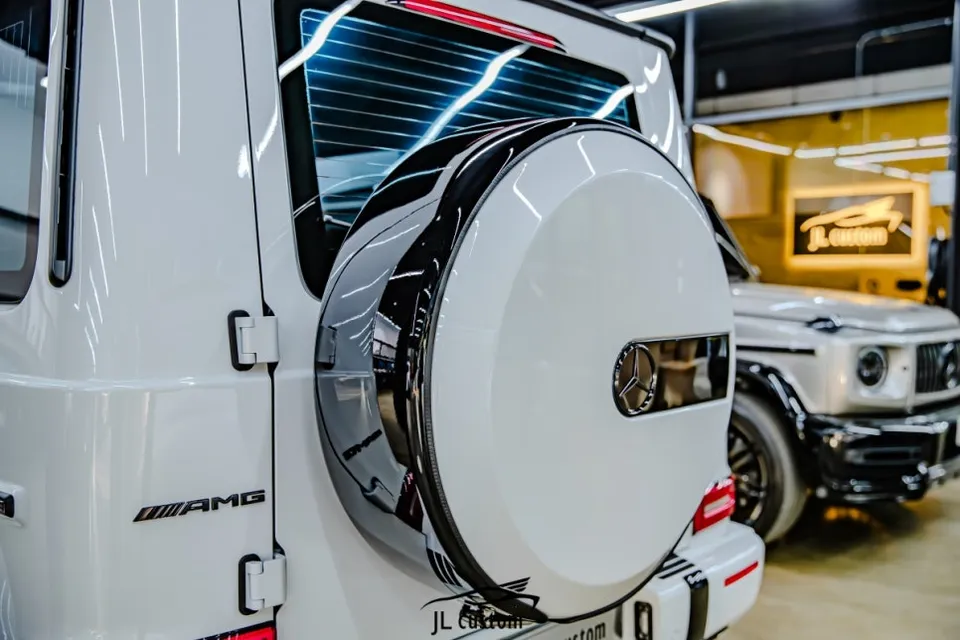 Mercedes-Benz G-Wagon body kit - Mercedes-Benz G-Wagon Body Kit Installation Review photo 5