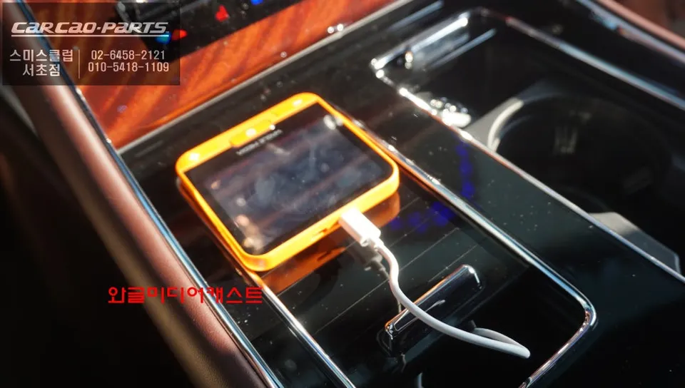 Lincoln Aviator oem options - Lincoln Aviator Wireless Walk-In Review — Enhanced Convenience photo 6