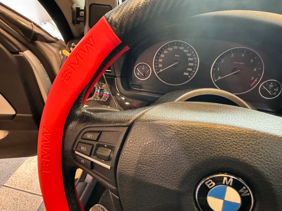 BMW 5 Series F10 steering wheel - BMW 5 Series F10 Steering Wheel Customization Review photo 4
