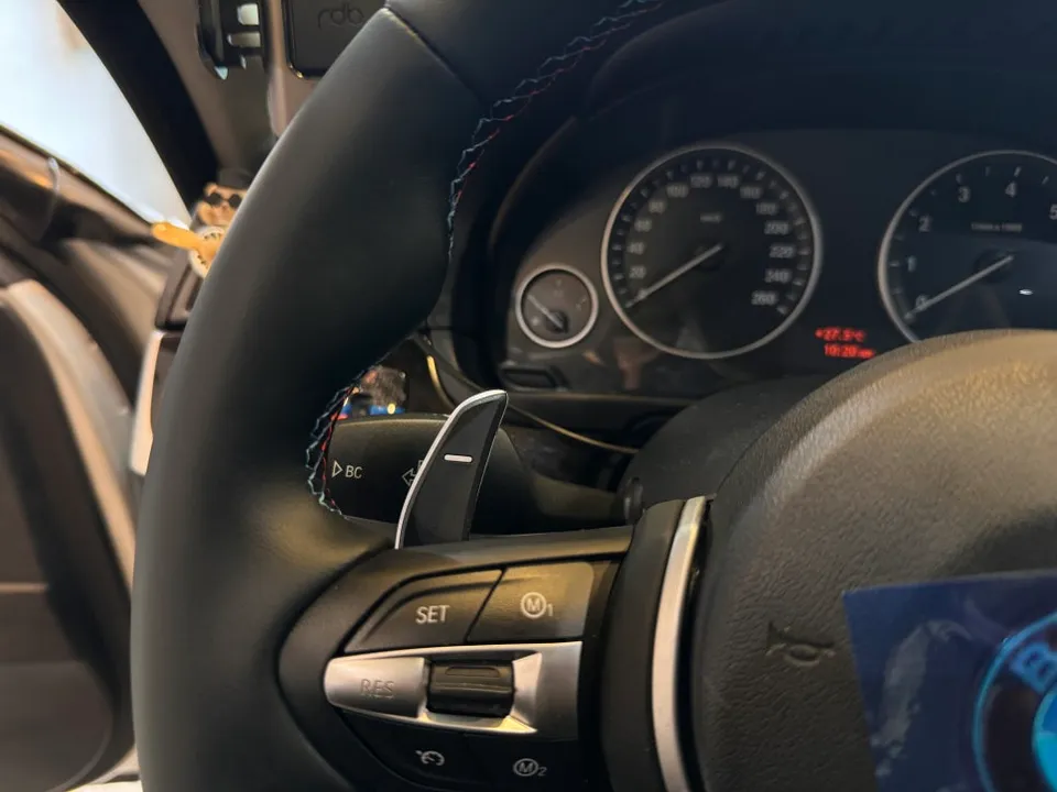 BMW 5 Series F10 steering wheel - BMW 5 Series F10 Steering Wheel Customization Review photo 7