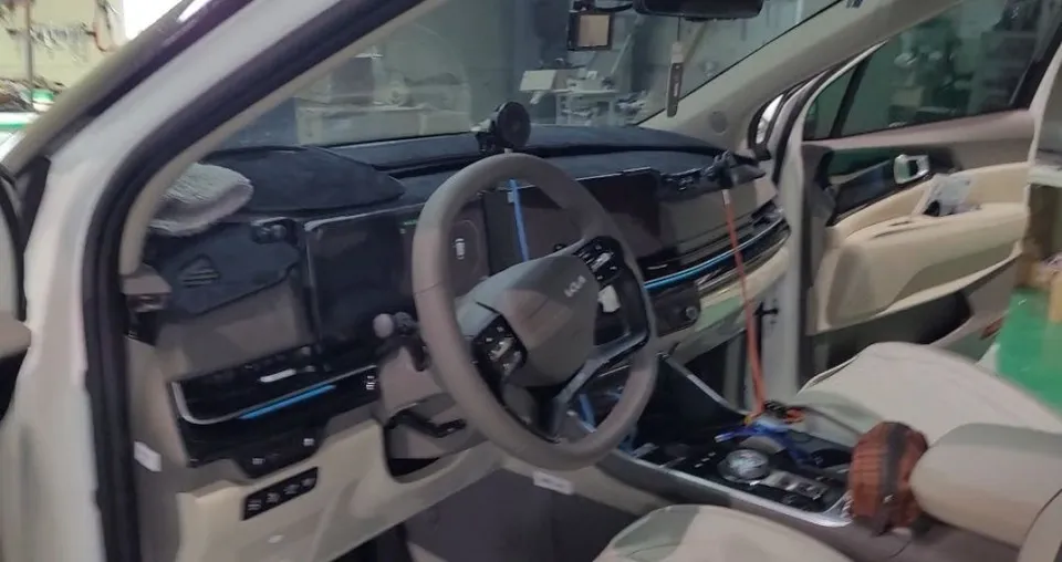 Kia Sorento oem options - Kia Sorento OEM Options Review — Enhanced Features photo 3